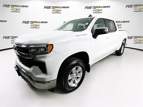 Used 2025 Chevrolet Silverado 1500 LT image 3