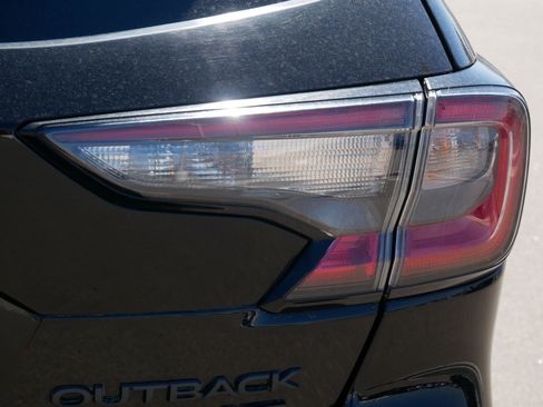 Used 2024 Subaru Outback Onyx Edition XT AWD/4WD image 17