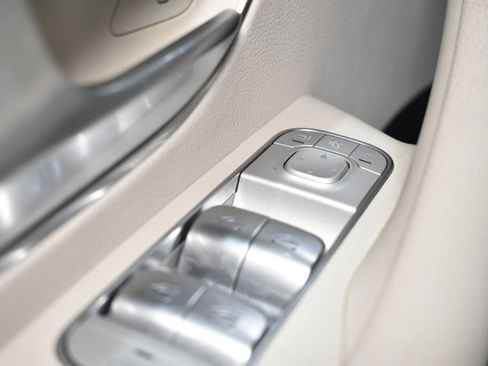 Used 2024 Mercedes-Benz GLE 450 4MATIC image 24