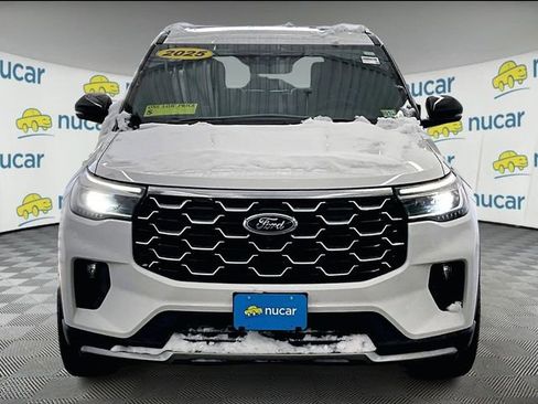 Used 2025 Ford Explorer Platinum w/ LUX Leather Package AWD/4WD image 2