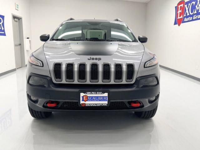 Used 2015 Jeep Cherokee Trailhawk w/ Comfort/Convenience Group AWD/4WD image 3