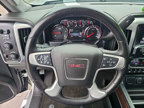 Used 2015 GMC Sierra 2500 SLT w/ Duramax Plus Package AWD/4WD image 21