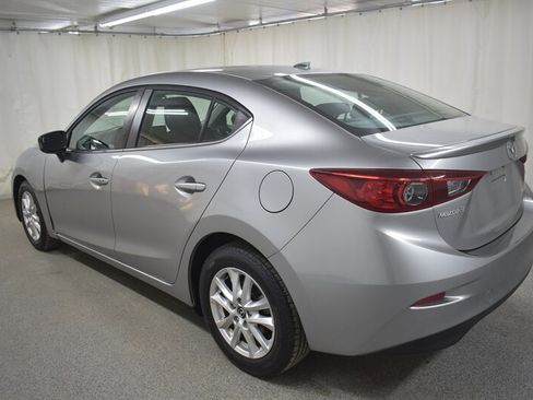 Used 2015 MAZDA MAZDA3 i Touring w/ Technology Package image 5