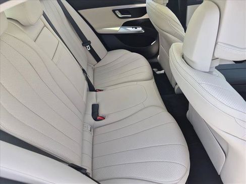 Used 2026 Mercedes-Benz E 350 Sedan image 21