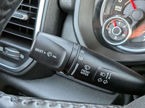 Used 2021 RAM 1500 Laramie AWD/4WD image 19