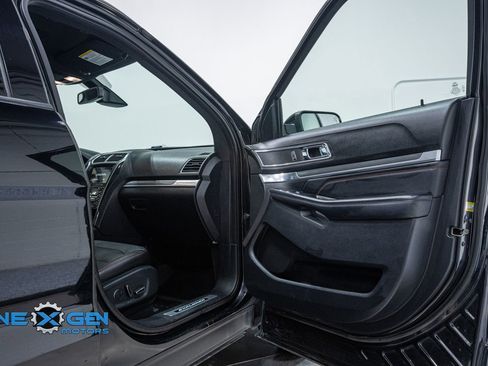 Used 2018 Ford Explorer Sport w/ Equipment Group 401A image 35