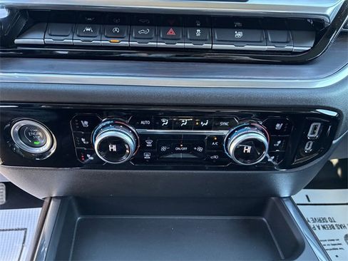 Used 2022 GMC Sierra 1500 SLT w/ SLT Convenience Package image 28