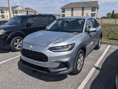 Used 2023 Honda HR-V LX image 13