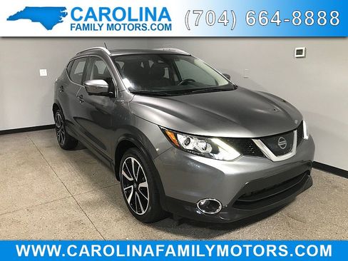 Used 2017 Nissan Rogue Sport SL w/ SL Premium Package AWD/4WD image 1
