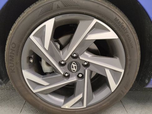 Used 2025 Hyundai Elantra Sport FWD image 31