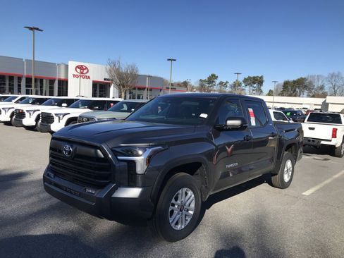 New 2025 Toyota Tundra SR5 image 2