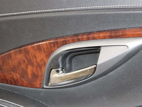 Used 2010 Buick LaCrosse CXS w/ Touring Package image 22