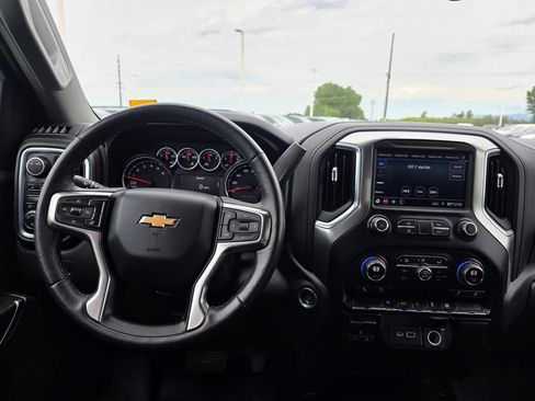 Used 2021 Chevrolet Silverado 1500 LT w/ Bed Protection Package AWD/4WD image 4