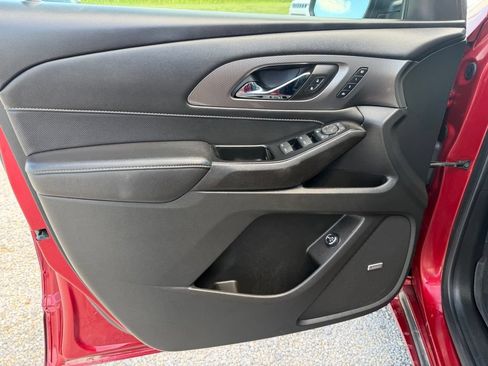 Used 2023 Chevrolet Traverse Premier w/ LPO, Floor Liner Package AWD/4WD image 9