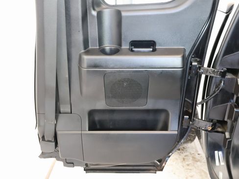 Used 2010 Nissan Titan SE w/ SE Value Truck Pkg image 27