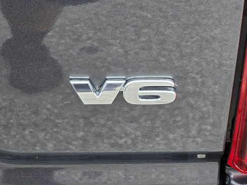 Used 2023 Toyota Tacoma SR image 12