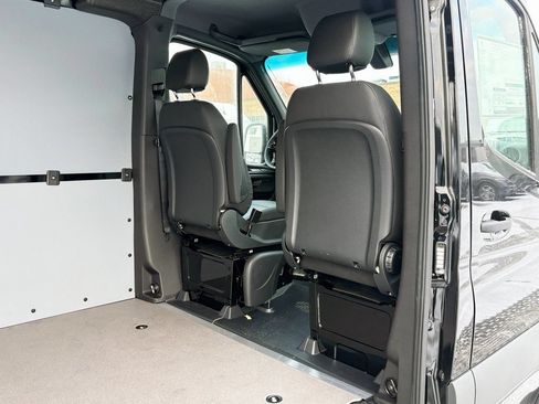 Used 2026 Mercedes-Benz Sprinter 2500 image 7