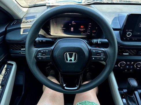 Used 2023 Honda Accord EX image 14