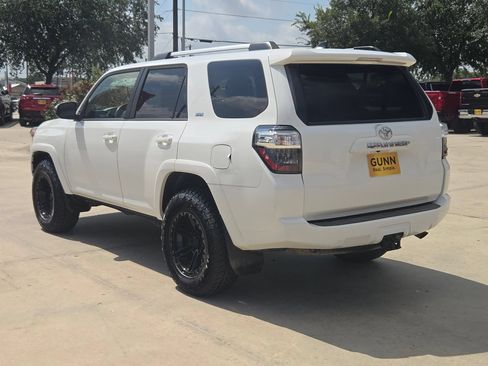 Used 2021 Toyota 4Runner SR5 RWD image 5