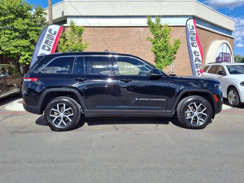 Certified 2025 Jeep Grand Cherokee Limited AWD/4WD image 24