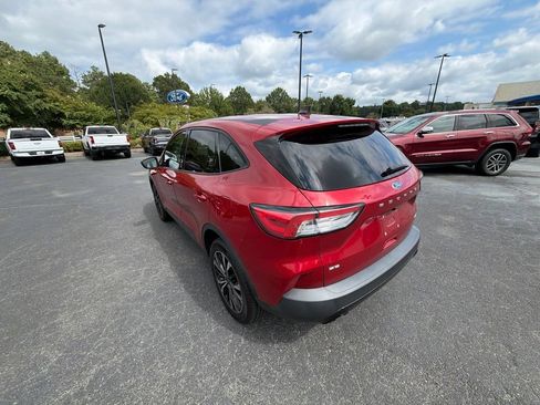 Used 2022 Ford Escape SE w/ SE Sport Appearance Package AWD/4WD image 12
