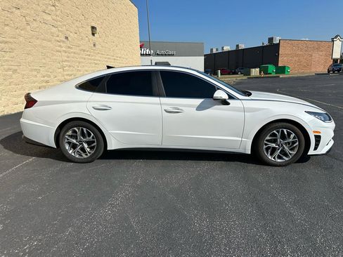 Used 2022 Hyundai Sonata SEL w/ Convenience Package FWD image 6