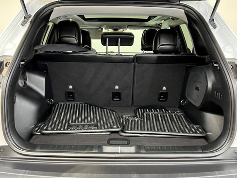 Used 2022 Jeep Cherokee Latitude w/ Sun & Sound Group image 9