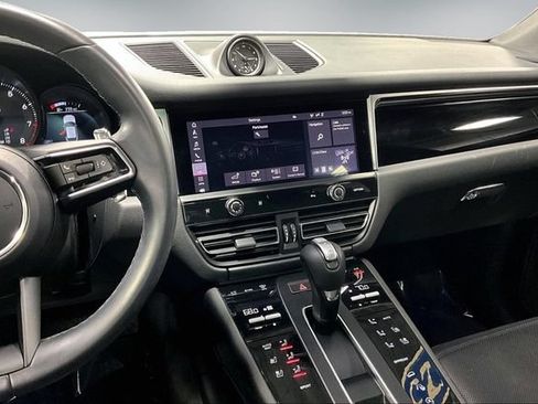 Used 2023 Porsche Macan Turbo AWD/4WD image 11