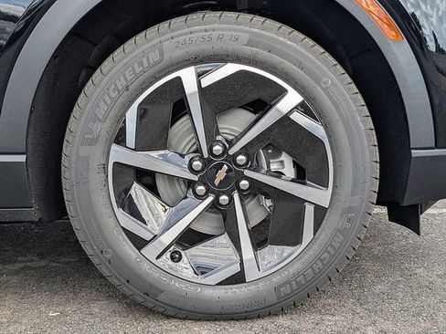 New 2026 Chevrolet Equinox EV LT image 6