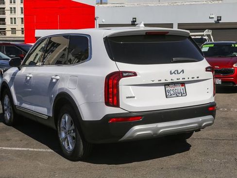Used 2022 Kia Telluride LX AWD/4WD image 6