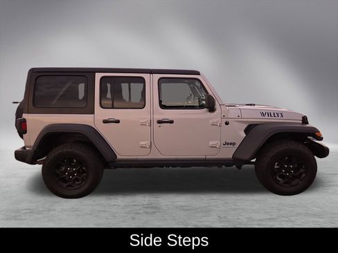 Used 2023 Jeep Wrangler Unlimited image 7