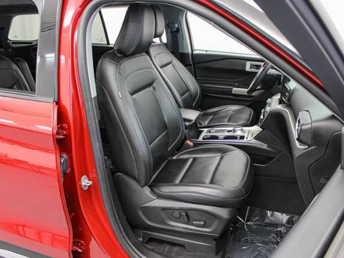 Used 2023 Ford Explorer XLT w/ Equipment Group 202A AWD/4WD image 23
