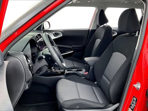 Used 2024 Kia Soul S FWD image 32