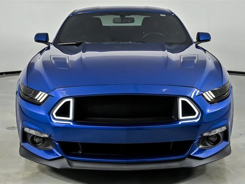 Used 2017 Ford Mustang GT Premium w/ GT Performance Package RWD image 4