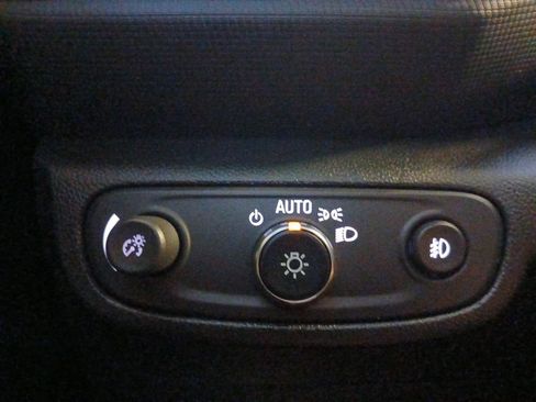 Used 2023 Chevrolet TrailBlazer ACTIV w/ Sun and Liftgate Package FWD image 20