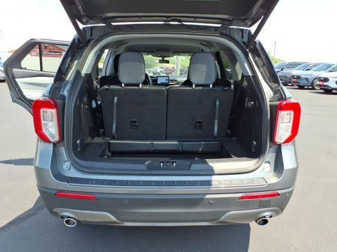 Used 2024 Ford Explorer XLT w/ Equipment Group 202A AWD/4WD image 15