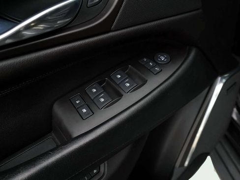 Used 2015 Cadillac Escalade ESV Luxury AWD/4WD image 18