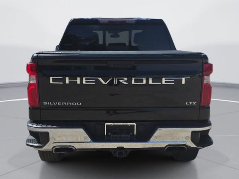 Certified 2021 Chevrolet Silverado 1500 LTZ w/ Technology Package AWD/4WD image 5