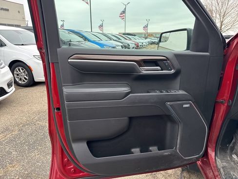 Used 2024 Chevrolet Silverado 1500 LT Trail Boss w/ Convenience Package II AWD/4WD image 12