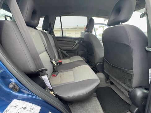 Used 2004 Toyota RAV4 2WD image 15