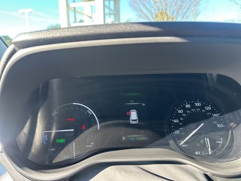 Used 2024 Toyota Sienna XLE image 22