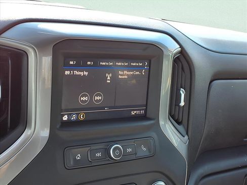 Used 2022 GMC Sierra 2500 Pro w/ Convenience Package AWD/4WD image 9