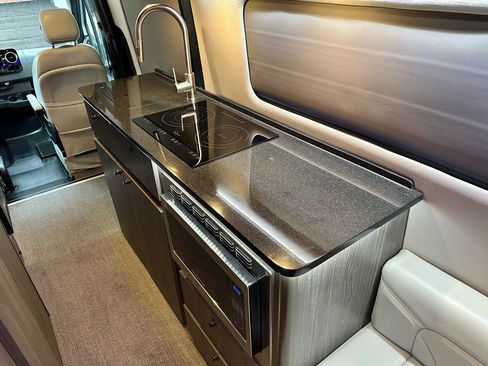 Used 2024 Mercedes-Benz Sprinter 3500 image 45