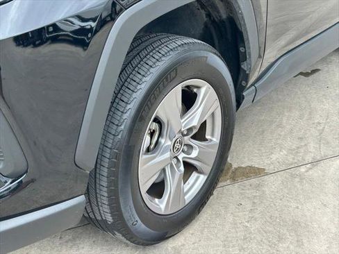 Certified 2025 Toyota RAV4 XLE FWD image 9