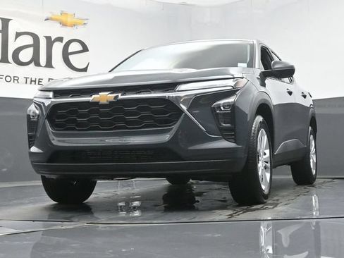 New 2026 Chevrolet Trax LS FWD image 34