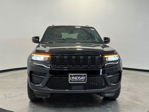 New 2025 Jeep Grand Cherokee Altitude w/ Trailer Tow Package image 2