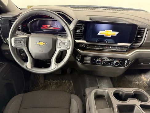 Used 2024 Chevrolet Silverado 1500 LT w/ Z71 Off-Road Package image 3