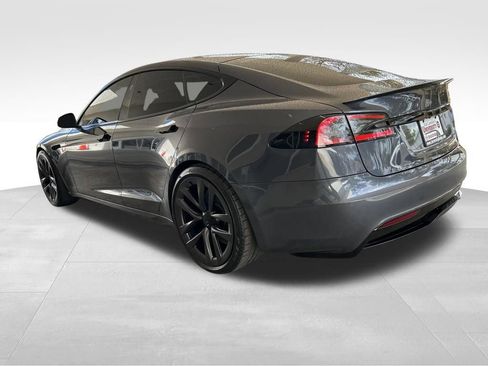 Used 2022 Tesla Model S Plaid image 4