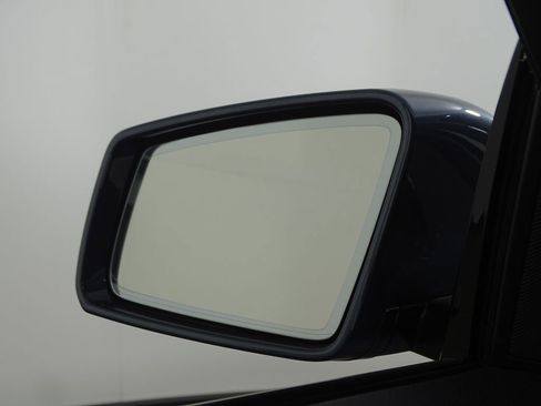 Used 2013 Mercedes-Benz E 350 4MATIC Sedan image 32