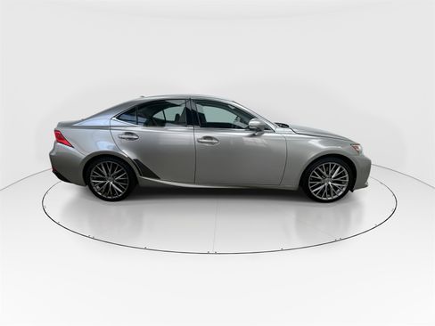 Used 2016 Lexus IS 200t image 9
